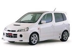 DAIHATSU YRV